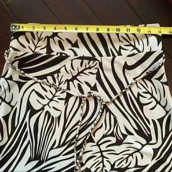 Dynamite A-Line Skirt Cream & Brown Palm Print Flowy Size 2 - Picture 6 of 15
